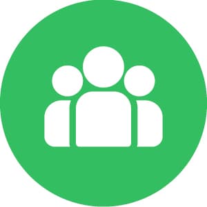 Icon of three white silhouettes representing people, positioned side by side, on a green circular background.